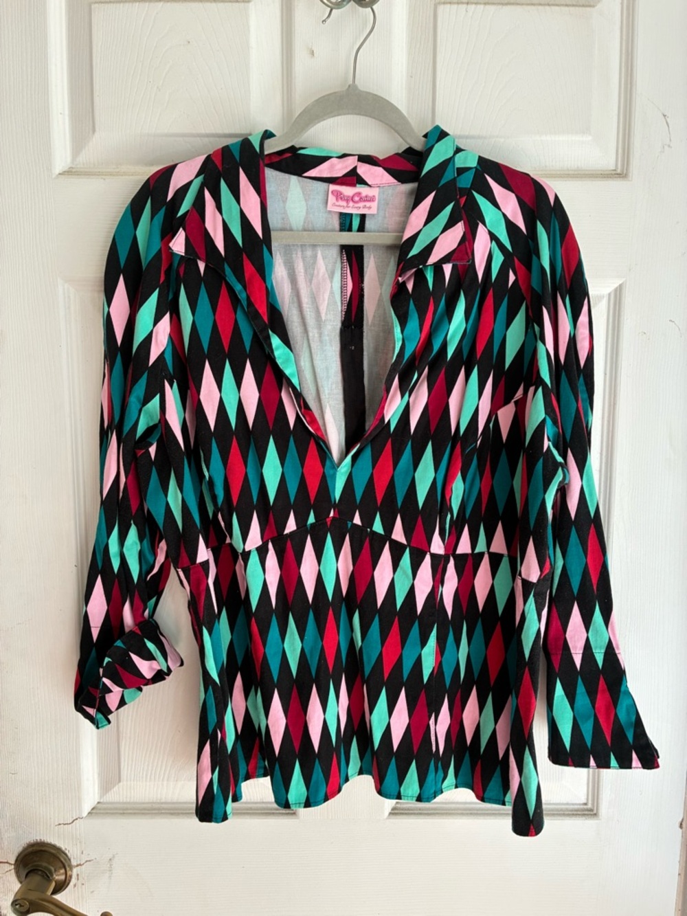 Unique Diamond-Print Long Sleeve V-Neck Top - Black, Pink & Teal